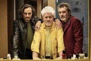 Asier Etxeandia (Alberto Crespo), Regisseur Pedro Almod&oacute;var, Antonio Banderas (Salvador Mallo).