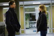 W&auml;hrend April sich weigert, Jackson von ihre Schwangerschaft zu berichten, hofft Major Thorpe (Scott Elrod, l.) auf eine Date mit Meredith (Ellen Pompeo, r.) ...