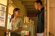 Zwischen Kya (Daisy Edgar-Jones) und ihrem Freund Chase (Harris Dickinson) kommt es immer &ouml;fter zu Irritationen bis hin zum offenen Streit.