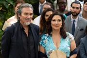 Hernan Castillo (Pedro Dami&aacute;n), Marcela Castillo (Laura Harring).