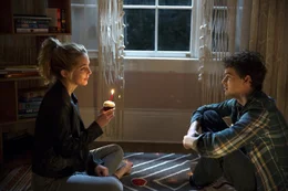 Tree Gelbman (Jessica Rothe) und Carter Davis (Israel Broussard)