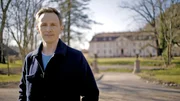 ZDF-Moderator Jochen Breyer f&uuml;hrt durch die Dokumentation.