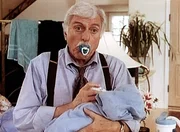 Dr. Mark Sloan (Dick Van Dyke) hat zusammen mit seinem Assistenten Jack Vierlingen auf die Welt geholfen.