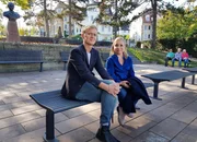 Pierre M. Krause (li.) besucht heute Christine Urspruch in Stuttgart.