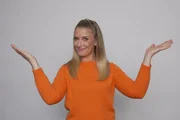 Pia Osterhaus macht sich auf die Suche! Wo geht das monatliche Einkommen hin? Sie verspricht: Wir finden dein Geld! Pia Osterhaus macht sich auf die Suche! Wo geht das monatliche Einkommen hin? Sie verspricht: Wir finden dein Geld!