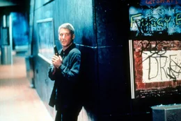 Richard Gere (Declan Mulqueen).