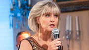 Es ist Kasino-Nacht im Palace Hotel und Agatha (Ashley Jensen) stiehlt allen die Show. Denn als Agatha auf die B&uuml;hne tritt, &uuml;berschlagen sich die Ereignisse.