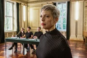 Die Ballett-Koryph&auml;e Frau Rosebloom (Helen Schneider) muss erkennen, dass Katya nicht zur Auswahl-Pr&uuml;fung f&uuml;r das ersehnte Stipendium in New York erscheinen wird.