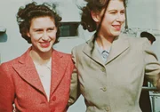 Prinzessin Elizabeth und ihre Schwester Prinzessin Margaret reisen 1947 nach S&uuml;dafrika.