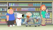 Als Stewie (2.v.r.) von Lois (r.), Chris (l.) und Brian (2.v.l.) zum Einkaufen mitgenommen wird, h&auml;lt ihn im Supermarkt eine Dame f&uuml;r ein kleines M&auml;dchen - er hat genug davon und fasst daraufhin einen Entschluss.