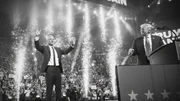 Robert F. Kennedy Jr. (l.) steigt vorzeitig aus dem Rennen um die US-Pr&auml;sidentschaftskandidatur aus und unterst&uuml;tzt Donald Trump (r.) im Wahlkampf.