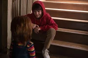 L-R: Chucky und Andy (Gabriel Bateman)