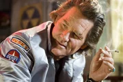 rbb Fernsehen DEATH PROOF - TODSICHER, am Samstag (01.10.11) um 23:50 Uhr. War Stuntman Mike (Kurt Russell) fr&uuml;her tats&auml;chlich in der Filmindustrie besch&auml;ftigt?
