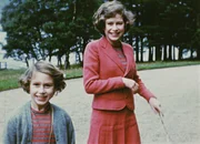 Prinzessin Elizabeth und Prinzessin Margaret &ndash; Balmoral, 1939.