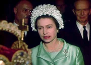 K&ouml;nigin Elisabeth II - in der Schatzkammer
