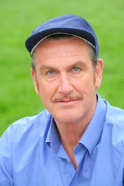 Kai Maertens (Postbote Friedrich Creutzburg).