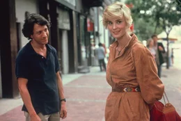 Michael (Dustin Hoffman) versucht seine Kollegin Julie (Jessica Lange) davon zu &uuml;berzeugen, ihm eine neue Chance zu geben. Jessica Lange wurde f&uuml;r ihre Rolle als alleinerziehende Mutter mit einem Oscar ausgezeichnet.