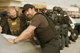 Lagebesprechung: Big Nick (Gerard Butler) und sein Ermittlungsteam im Einsatz