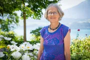 Hinter den Hecken - Folge 10 Pfingstrosengarten in Sigriswil BE Katharina Shepherd