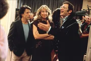 (v.li.): Michael Dorsey / Dorothy Michaels (Dustin Hoffman), Sandy (Teri Garr), George Fields (Sydney Pollack)