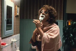 Michael (Dustin Hoffman) arbeitet hart an seiner Weiblichkeit...