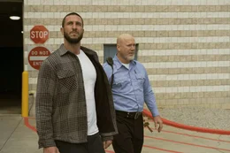 Vermeintliche Freiheit: Gangster Ray Merrimen (Pablo Schreiber) wird aus dem Gef&auml;ngnis entlassen.