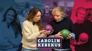 Grimme-Preis-Tr&auml;gerin und Marie-B&auml;umers-Comedypreis-Besitzerin Carolin Kebekus liefert sich in dieser Kurzstrecke ein episches Kegel-Battle mit Pierre M. Krause. Ob das cringe wird und Caro Kebekus major abgefuckt zu Jeaninne Michaelsen ins Bett krabbeln muss, erfahren wir dann sp&auml;testens bei ihrem neuen Programm "Pussystrecke - nicht in die Rille!".