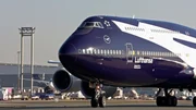 Eine Boing 747 mit Lufthansa Sonderlackierung anlässlich des 100. Jubiläums. Eine Boing 747 mit Lufthansa Sonderlackierung anlässlich des 100. Jubiläums.