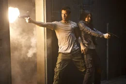 L-R: Douglas Quaid (Colin Farrell), Lori Quaid ( Kate Beckinsale)