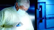 Experten wie der Rechtsmediziner Prof. Dr. Hansj&uuml;rgen Bratzke aus Frankfurt erkl&auml;ren, mit welchen Methoden sie die T&auml;ter &uuml;berf&uuml;hren konnten.