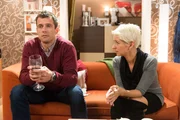 Ute (Isabell Hertel) ist frustriert, dass Henning (Benjamin Kiss) weiter unvers&ouml;hnlich bleibt.