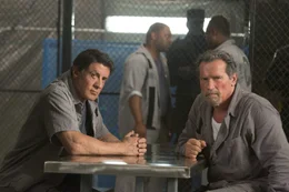Ausbruchsspezialist Ray Breslin (Sylvester Stallone, l.) ben&ouml;tigt Hilfe, um aus dem Hochsicherheitsgef&auml;ngnis zu entkommen. Zu diesem Zweck freundet er sich mit dem Insassen Rottmayer (Arnold Schwarzenegger) an.