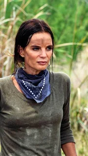 Fiona Glenanne (Gabrielle Anwar) verfolgt einen Verd&auml;chtigen bis in ein hochgesichertes Milit&auml;rcamp. Es beginnt ein Wettlauf gegen die Zeit...