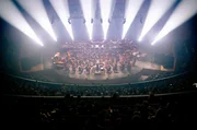 Den Ausgangspunkt von &bdquo;L(oo)ping&ldquo; bildet ein Konzertmitschnitt aus dem Auditorium von Lyon.