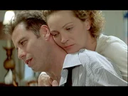 Sean und Eve Archer (John Travolta, Joan Allen) sind erleichtert - endlich ist Castor Troy, der M&ouml;rder ihres Sohnes, geschnappt worden...Sean und Eve Archer (John Travolta, Joan Allen) sind erleichtert - endlich ist Castor Troy, der MĂ&para;rder ihres Sohnes, geschnappt worden...