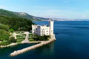 Das Schloss Miramare ist heute als Museum f&uuml;rs Publikum ge&ouml;ffnet.