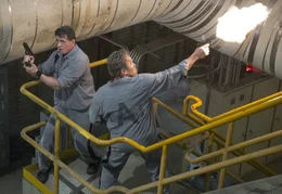 Ray Breslin (Sylvester Stallone), Emil Rottmayer (Arnold Schwarzenegger)