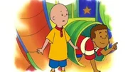 Caillou (li.) hat mit dem neuen Nachbarsjungen Jason Freundschaft geschlossen.