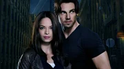 (1. Staffel) - Gemeinsam kl&auml;ren sie Mordf&auml;lle auf: Catherine Chandler (Kristin Kreuk, l.) und Vincent Keller (Jay Ryan, r.)