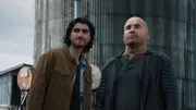 Behrad (Shayan Sobhian, l.); Mick Rory (Dominic Purcell, r.)