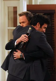 Gute Freunde: Ted (Josh Radnor, r.) und Barney (Neil Patrick Harris, l.) ...