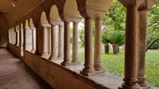 Kreuzgang im Kloster Fossanova in Priverno.