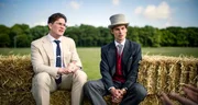 Vincent Ritter Clanner von Engelshofen (l.) und Vincent Freiherr von Preuschen von und zu Liebenstein (r.): Die junge Generation lebt zwischen uralter Tradition und moderner Realit&auml;t.