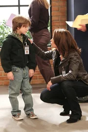 K&ouml;nnen Jacob (Aidan Sussman, l.) und Georgia Wooten (Christina Cox, r.), Gibbs und seinem Team bei den Ermittlungen im neuen Fall weiterhelfen?