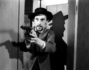 Frank James (Henry Fonda)