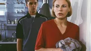 Jan (Benjamin Quasier) hat Annas (Bettina Kramer) blutige Bluse gefunden, in ihm w&auml;chst ein schrecklicher Verdacht. Anna versucht seinen Fund als bedeutungslos darzustellen.
