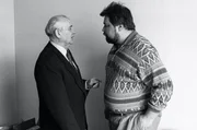 Der junge Dmitry Muratow (rechts) 1996 mit seinem F&ouml;rderer Michail Gorbatschow. Der ehemalige Pr&auml;sident der fr&uuml;heren Sowjetunion finanzierte die ersten Computer f&uuml;r die "Nowaja Gaseta", eine der ersten unabh&auml;ngigen Tageszeitungen Russlands.