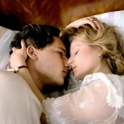 Norddeutscher Rundfunk - TREFFPUNKT IM UNENDLICHEN - Fernsehspiel nach dem gleichnamigen Roman von Klaus Mann, Regie: Horst K&ouml;nigstein (E.: 10.11.1984), Kamera: Klaus Brix. Haben sie sich wirklich geliebt? Oder war es nur eine T&auml;uschung? Alle w&uuml;nschen HINGABE, aber die Mauern zwischen den K&ouml;rpern und den Seelen sind nicht niederzurei&szlig;en. So hat Klaus Mann seine Figuren in einen ironisch-traurigen Totentanz getrieben, der sie atemlos h&auml;lt. Till Topf als Sebstian und Regine Lamster als Do. &copy; NDR/Gita Mundry, honorarfrei - Verwendung gem&auml;&szlig; der AGB im engen inhaltlichen, redaktionellen Zusammenhang mit genannter NDR-Sendung bei Nennung "Bild: NDR/Gita Mundry" (S2). NDR Presse und Information/Fotoredaktion Tel: 040 4156-2311, Fax: -2199,