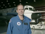 NOAA-Flugdirektor Mike Holmes.