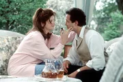 Diane (Kirstie Alley, l.) und Roger (Steve Guttenberg, r.) kommen sich endlich n&auml;her. Amanda und Alyssa sehen sich schon am Ende ihrer Tr&auml;ume - doch dann geht Roger auf Abstand ...